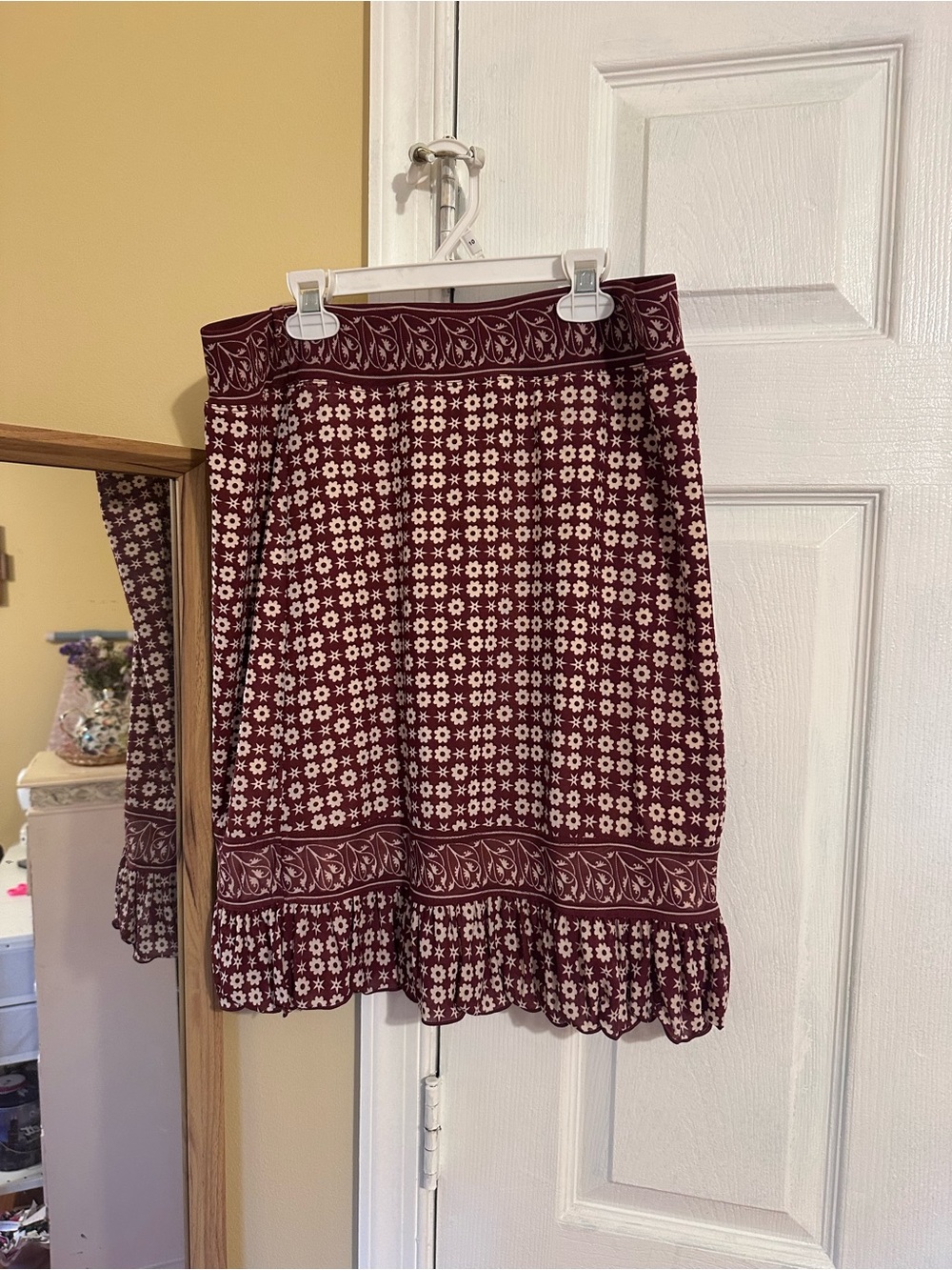 Women’s Maroon Floral Border Knit Skirt